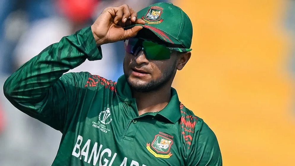 টি-টোয়েন্টিতেও শীর্ষস্থান হারালেন সাকিব