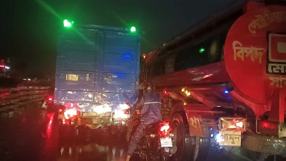 ঢাকা-চট্টগ্রাম মহাসড়কে যানবাহনের ধীরগতি