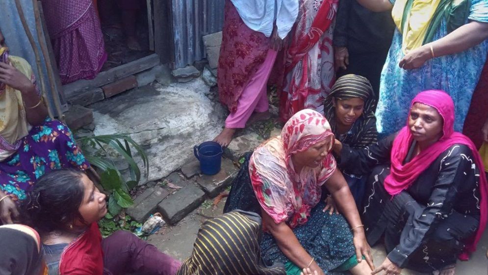 ব্রাহ্মণবাড়িয়ায় একই পরিবারের চারজনের ঝুলন্ত মরদেহ উদ্ধার