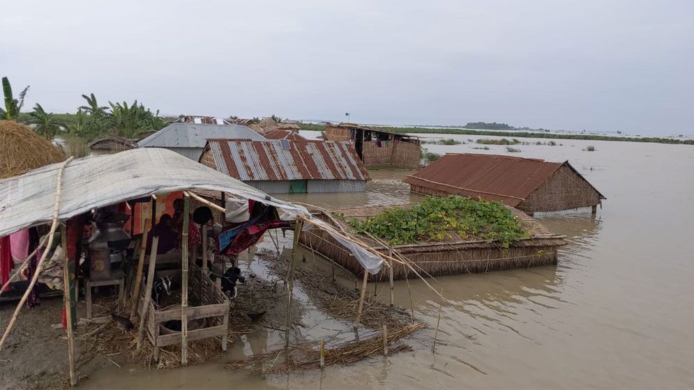 বন্যা পরিস্থিতির অবনতি, দুর্ভোগ বাড়ছে