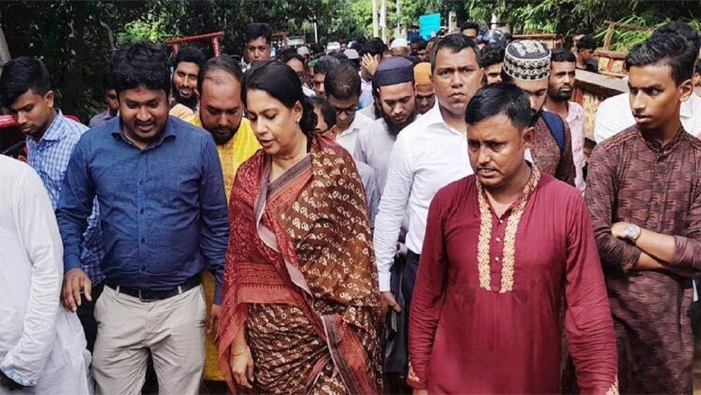 পানি ছাড়ার আগে বাংলাদেশকে জানানোর বিষয়টি ভারত প্রতিপালন করেনি: পরিবেশ উপদেষ্টা