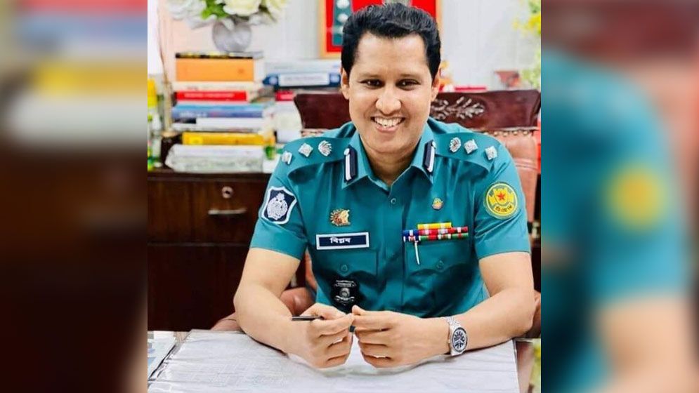 বিপ্লব কুমার সরকারকে ডিবিতে পদায়ন