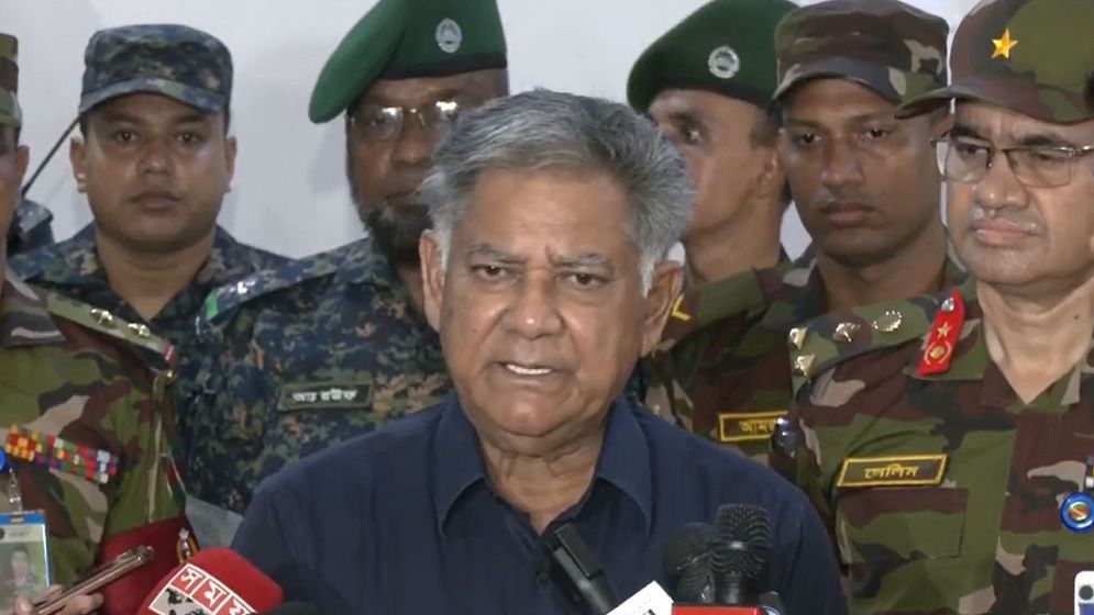 ১৯ আগস্টের মধ্যে নিষিদ্ধ রাইফেল জমা দেওয়ার নির্দেশ