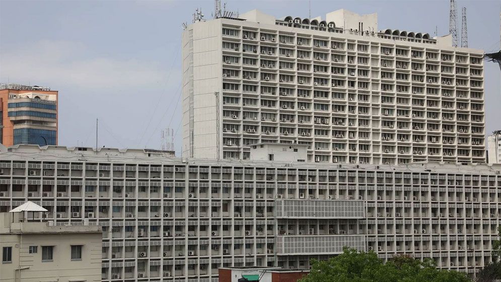 ১০ সচিবের চুক্তিভিত্তিক নিয়োগ বাতিল