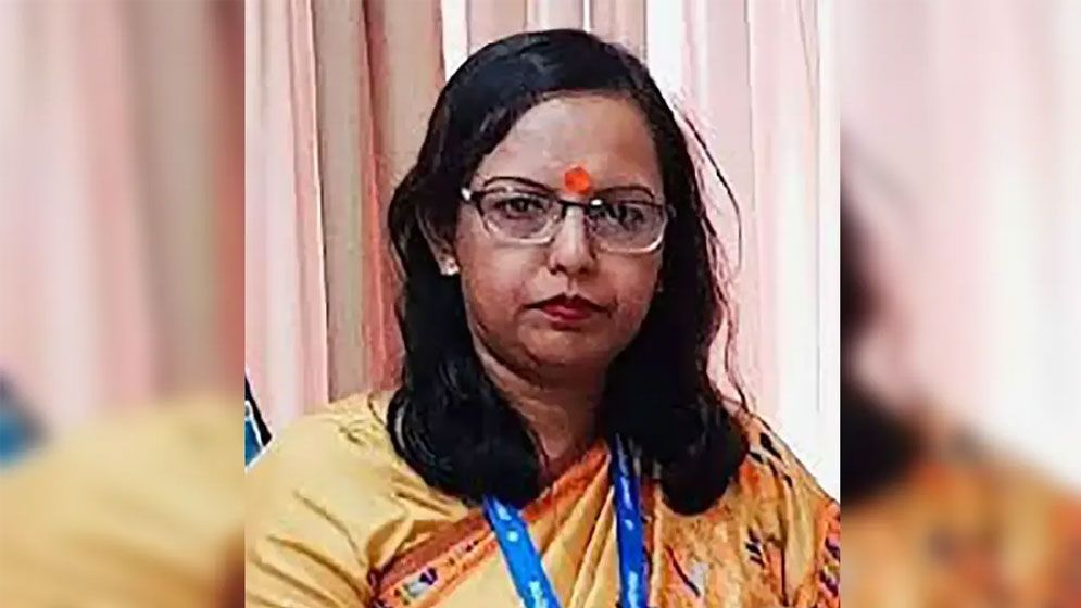 অতিরিক্ত সচিব সায়লা ফারজানাকে ওএসডি