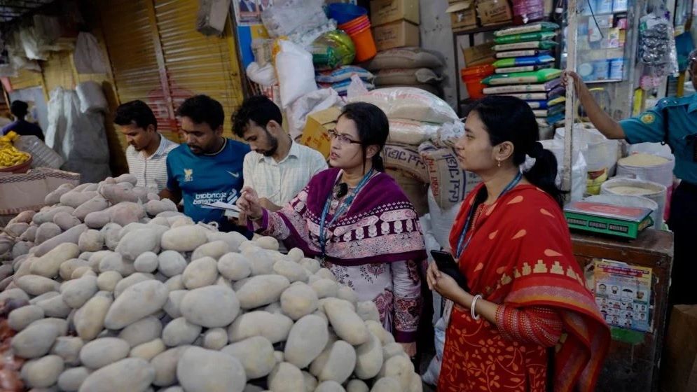 নিত্যপ্রয়োজনীয় পণ্যের মূল্য স্থিতিশীল রাখতে সারাদেশে অভিযান