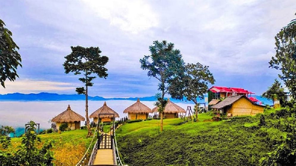 সংকটে সাজেকে আটকে পড়া দেড় হাজার পর্যটক