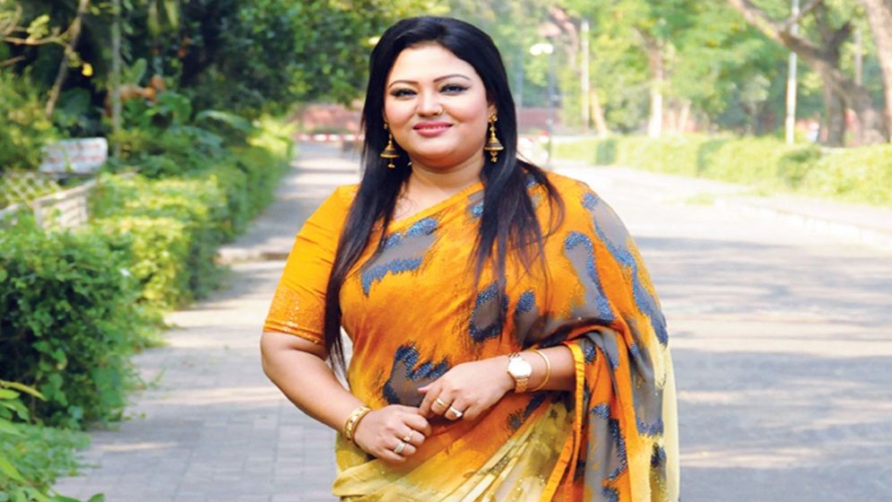 অজ্ঞাতস্থান থেকে ভক্তদের জন্য গাইলেন মমতাজ