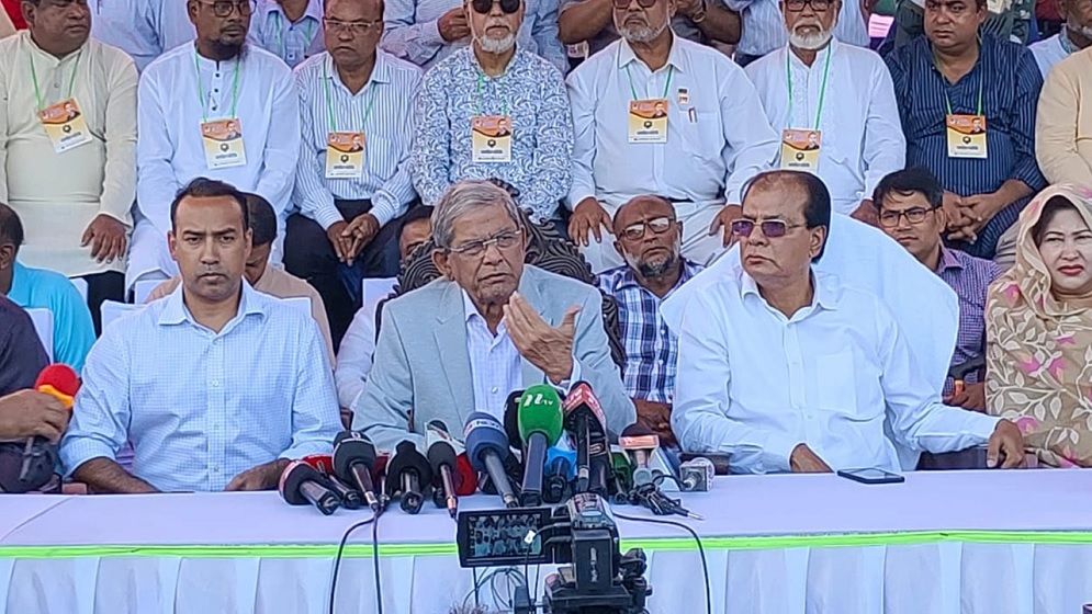 সরকারকে সময় দিতে হবে আর আমাদের ধৈর্যের পরিচয় দিয়ে তাতে সহযোগিতা করতে হবে : মির্জা ফখরুল