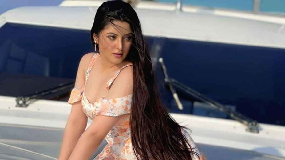 আবারও প্রেমে পড়েছেন পরীমণি