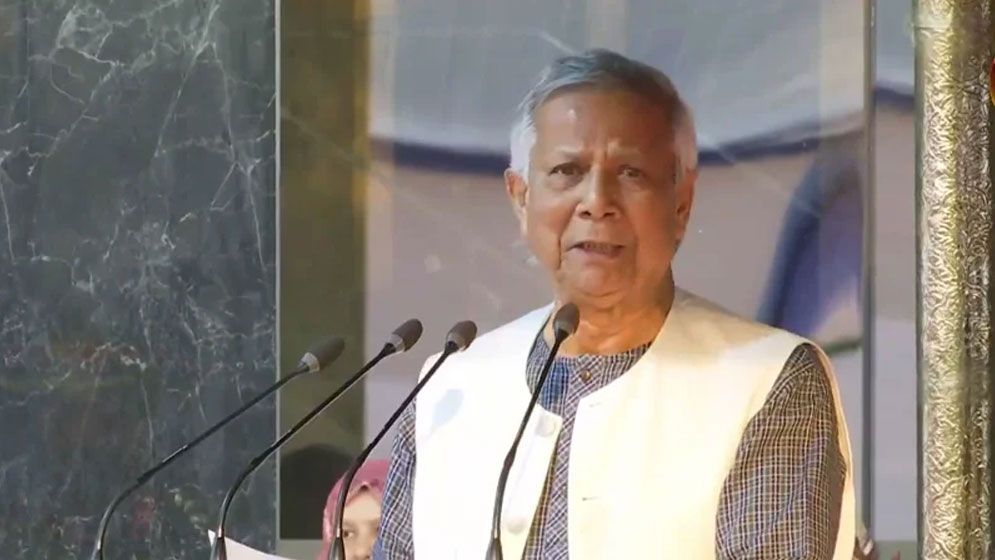 খালেদা জিয়াকে সেনাকুঞ্জে আনতে পেরে আমরা গর্বিত : প্রধান উপদেষ্টা