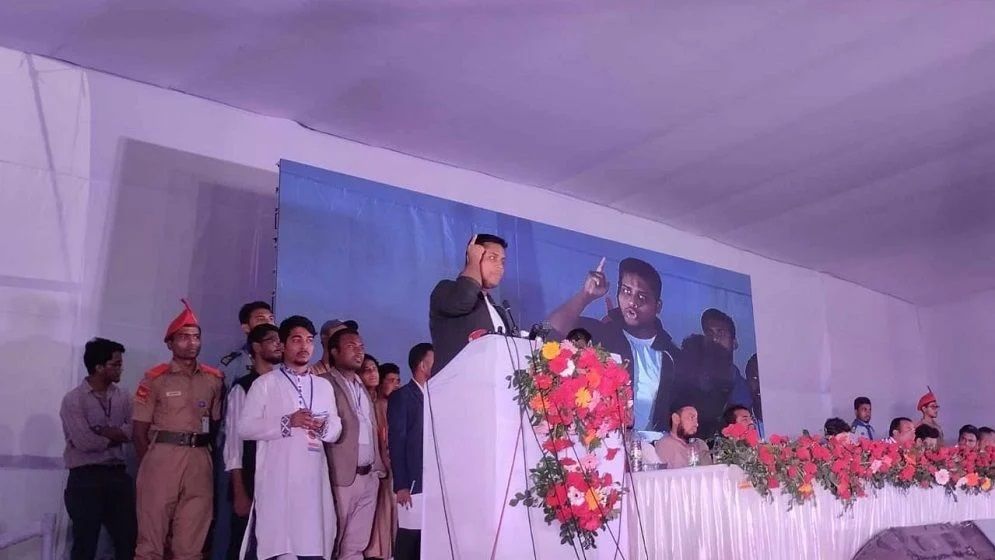 ভারতের সাথে চোখে চোখ রেখে কথা হবে : সমন্বয়ক হাসনাত