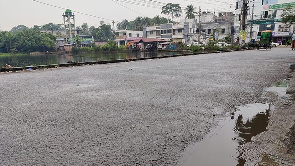 বঙ্গোপসাগরে নিম্নচাপ, উপকূলবর্তী এলাকায় গুঁড়ি গুঁড়ি বৃষ্টি