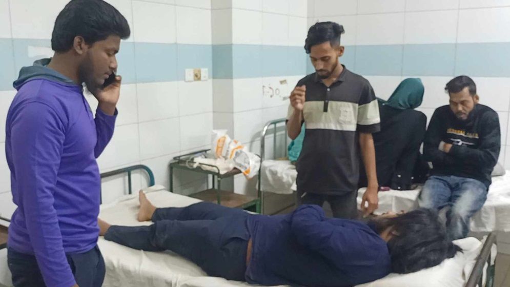 মানিকগঞ্জে বৈষম্যবিরোধী ছাত্র আন্দোলনের দুই গ্রুপের মধ্যে মারামারি