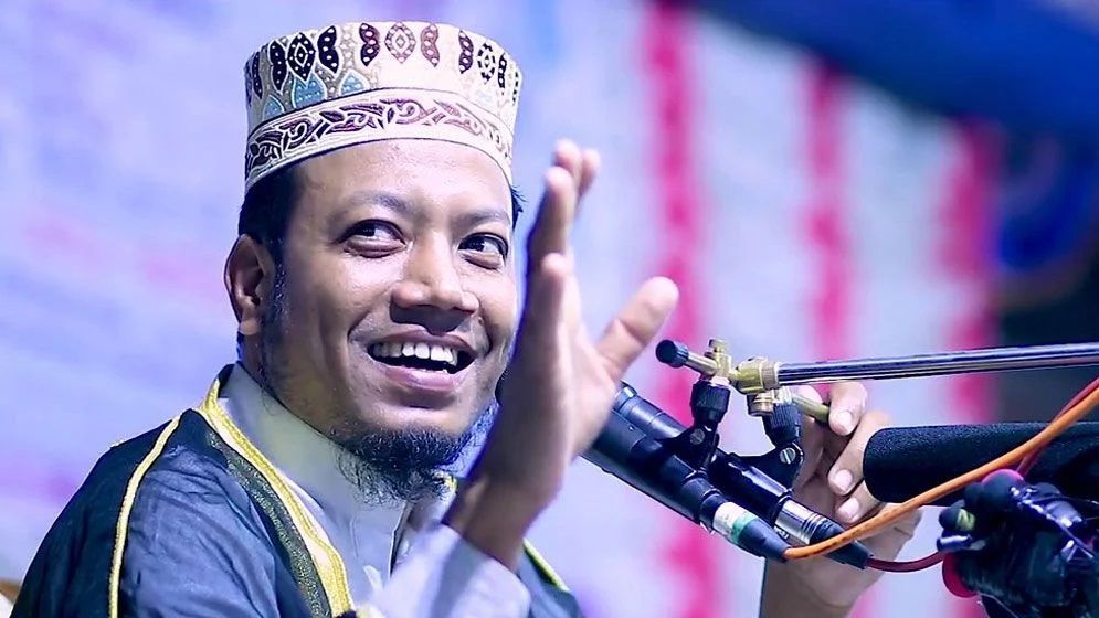 সামনে যারা রাষ্ট্র ক্ষমতায় আসবে তারা যেন পুরুষ হন : মুফতি আমির হামজা