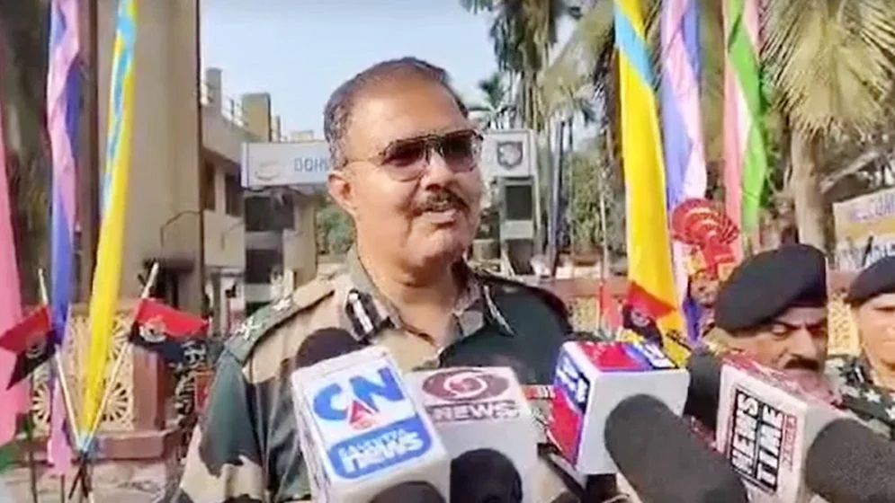 বাংলাদেশ সীমান্তে অত্যাধুনিক প্রযুক্তি চায় বিএসএফের