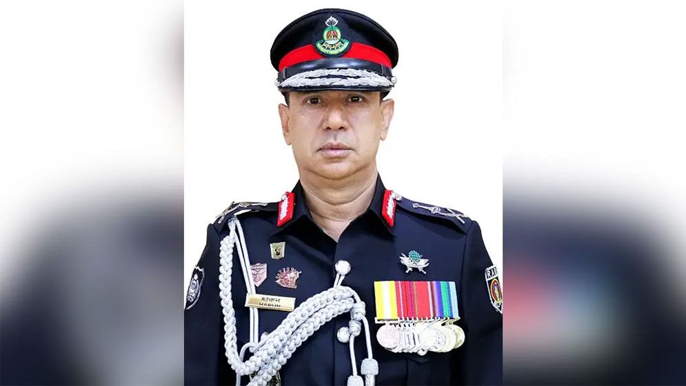 র্যাবের সাবেক ডিজি হারুনের বিরুদ্ধে গ্রেপ্তারি পরোয়ানা