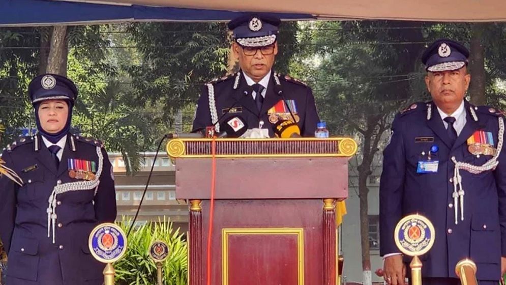 পুলিশকে প্রভাবমুক্ত এবং নিরপেক্ষ হিসেবে গড়ে তুলতে কাজ করছে সরকার: আইজিপি