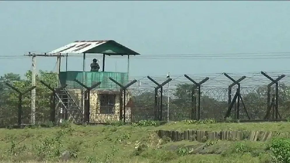 বাংলাদেশি কৃষককে তুলে নেয়ার প্রতিবাদে ভারতীয় কৃষককে ধরে আনে বাংলাদেশিরা