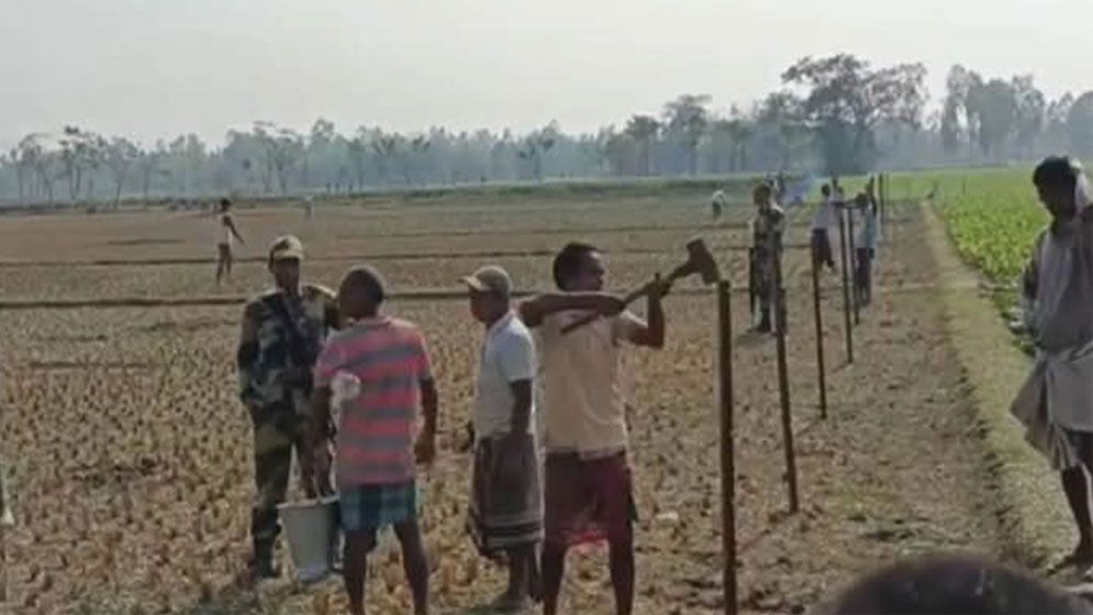 দহগ্রামে শূন্যরেখায় কাঁটাতারের বেড়া নির্মাণ, সীমান্তে উত্তেজনা