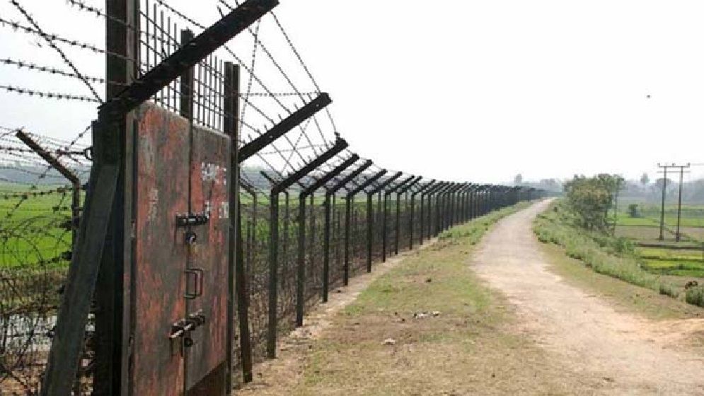 জয়পুরহাটের পাঁচবিবি সীমান্তে বিএসএফের ফাঁকা গুলি