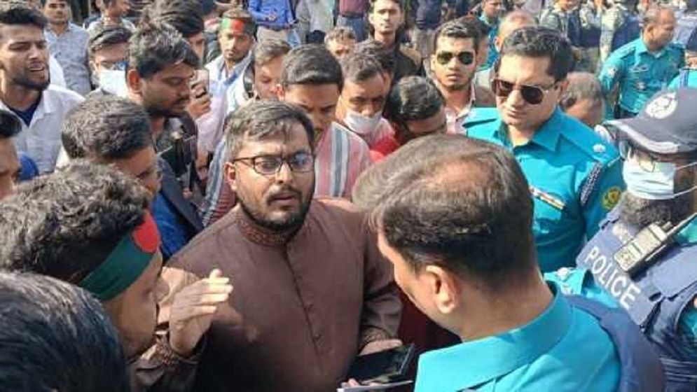 স্বাস্থ্য উপদেষ্টার সঙ্গে  ম্যাটস শিক্ষার্থীদের বৈঠক