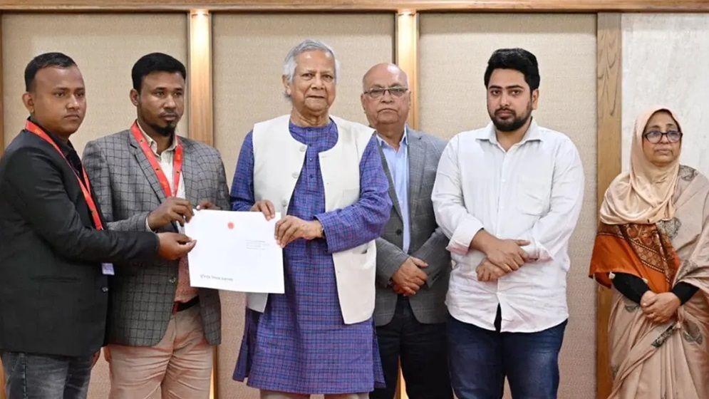 জুলাই গণ-অভ্যুত্থানের শহীদ পরিবারের সদস্যরা পাবেন সরকারি চাকরিতে অগ্রাধিকার