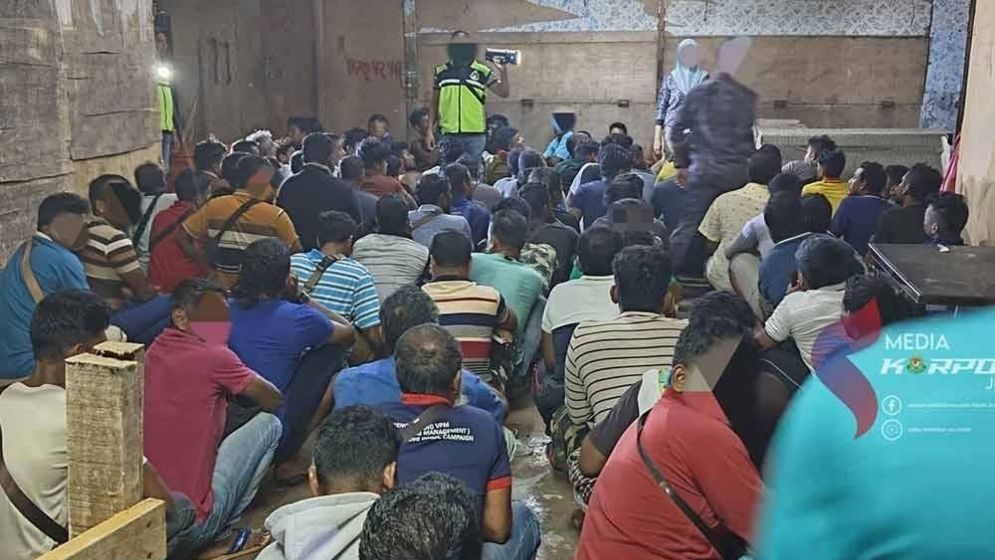 মালয়েশিয়ায় অবৈধ অভিবাসী দমন অভিযানে ৭৭ বাংলাদেশি গ্রেফতার