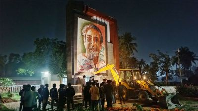 বিভিন্ন জেলায় শেখ মুজিবের ম্যুরাল ভাঙচুর