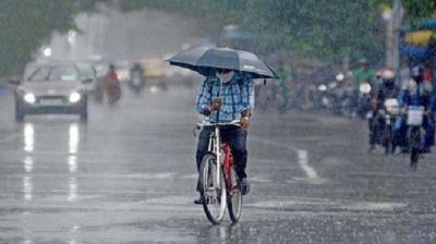 তীব্র গরমের পর ঢাকায় কিছুটা স্বস্তির বৃষ্টি