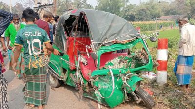 ময়মনসিংহে ট্রাক-অটোরিকশার সংঘর্ষে নিহত ৩