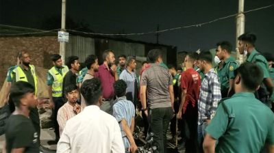 যাত্রাবাড়ি ও সাভারে ১২টি সীসা ব্যাটারি কারখানা বন্ধ