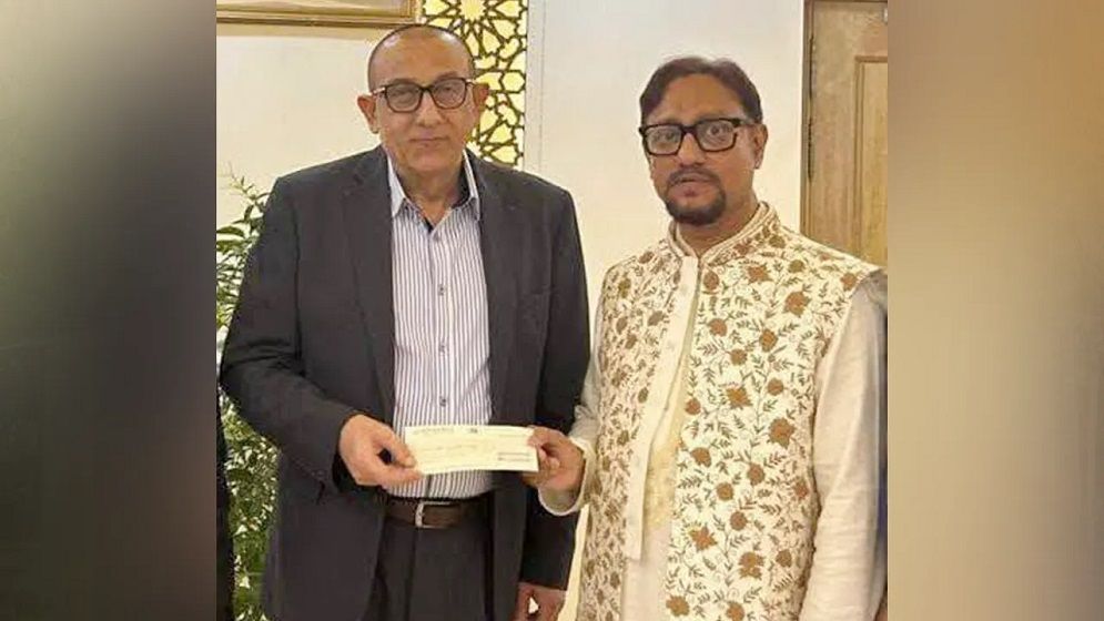 গাজাবাসীর পাশে চসিক মেয়র, ফিলিস্তিন দূতাবাসে ১২ লাখ টাকার অনুদান প্রদান
