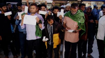 প্রতারণার শিকার হয়ে সৌদি আরব থেকে দেশে ফিরলেন শতাধিক প্রবাসী