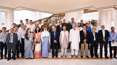 ভোগান্তিমুক্ত ঈদ উপহার দেওয়ায় কর্মকর্তাদের ধন্যবাদ প্রধান উপদেষ্টার
