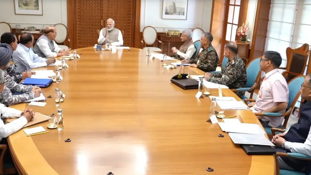 উচ্চপর্যায়ের নিরাপত্তা বৈঠকে বসেছেন ভারতের প্রধানমন্ত্রী নরেন্দ্র মোদি