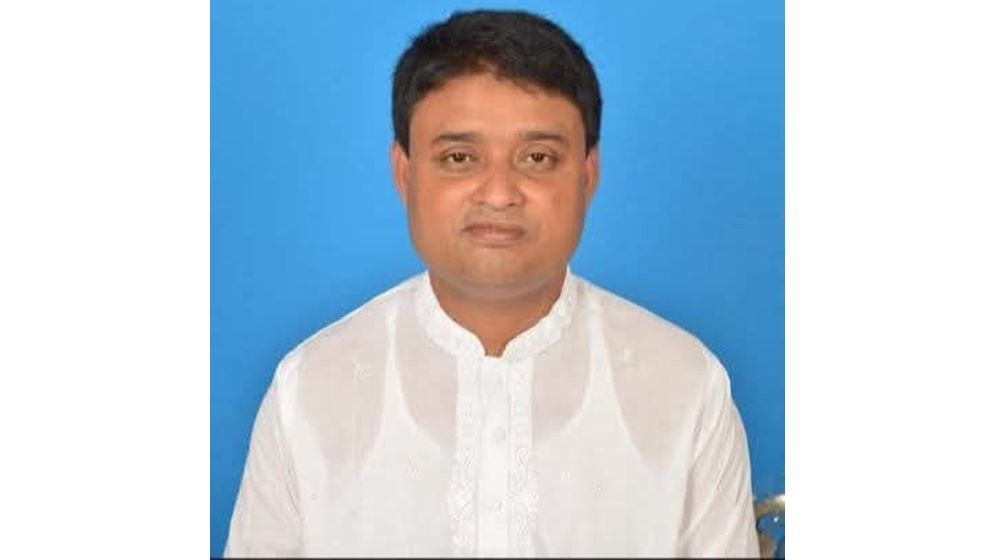 বগুড়ায় ইউনিয়ন পরিষদের চত্ত্বর থেকে চেয়ারম্যান গ্রেপ্তার
