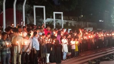 কক্সবাজার কেন্দ্রিয় শহীদ মিনার প্রাঙ্গনে সমবেত কন্ঠে জাতীয় সংগীত