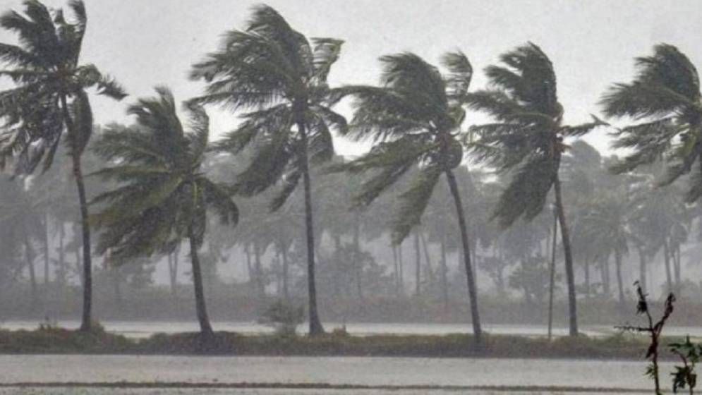 দুপুরের মধ্যে ১২ জেলায় ঝড়বৃষ্টির শঙ্কা