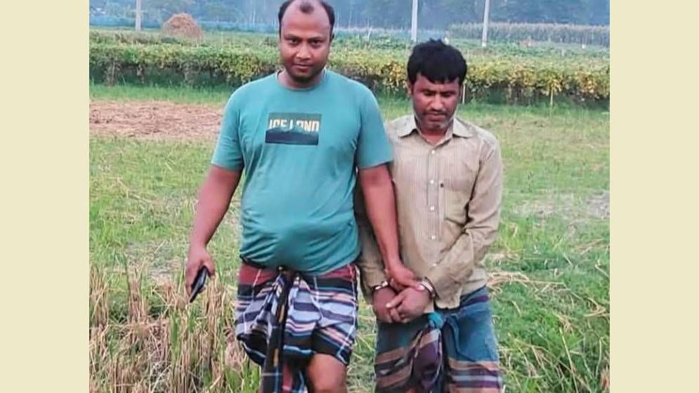 বগুড়ায় কৃষক সেজে সাজাপ্রাপ্ত আসামি ধরলো পুলিশ