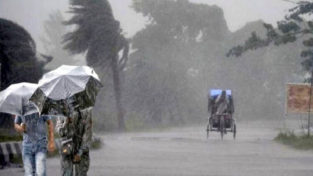 দুপুরের মধ্যে যেসব জেলায় ঝড়বৃষ্টির আভাস