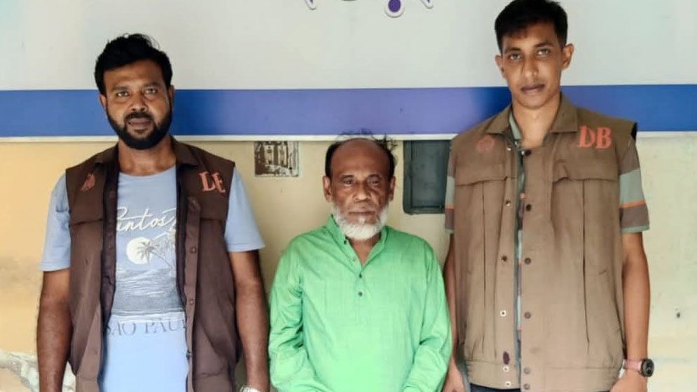বগুড়ায় পৌর আওয়ামী লীগের সভাপতি গ্রেপ্তার