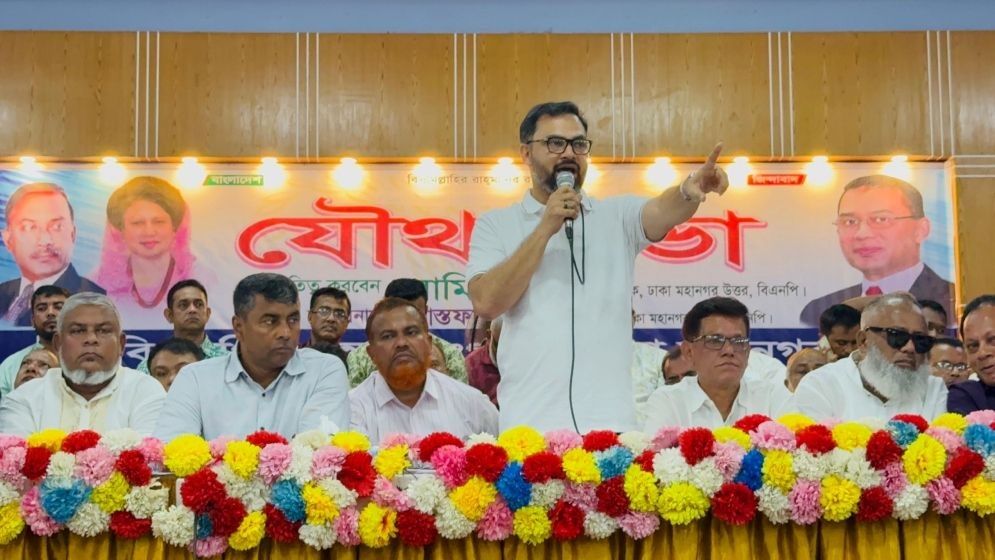 দুর্নীতিবাজ উপদেষ্টাদের রাষ্ট্রক্ষমতায় দেখতে চায় না জনগণ : আমিনুল হক