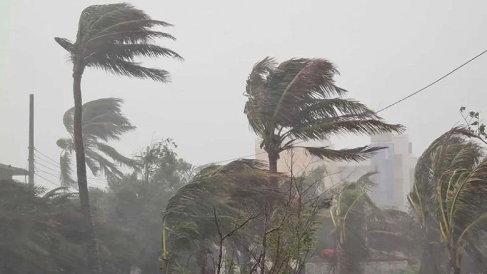 ৮ জেলায় ৬০ কিমি বেগে ঝড় ও বজ্রসহ বৃষ্টির পূর্বাভাস