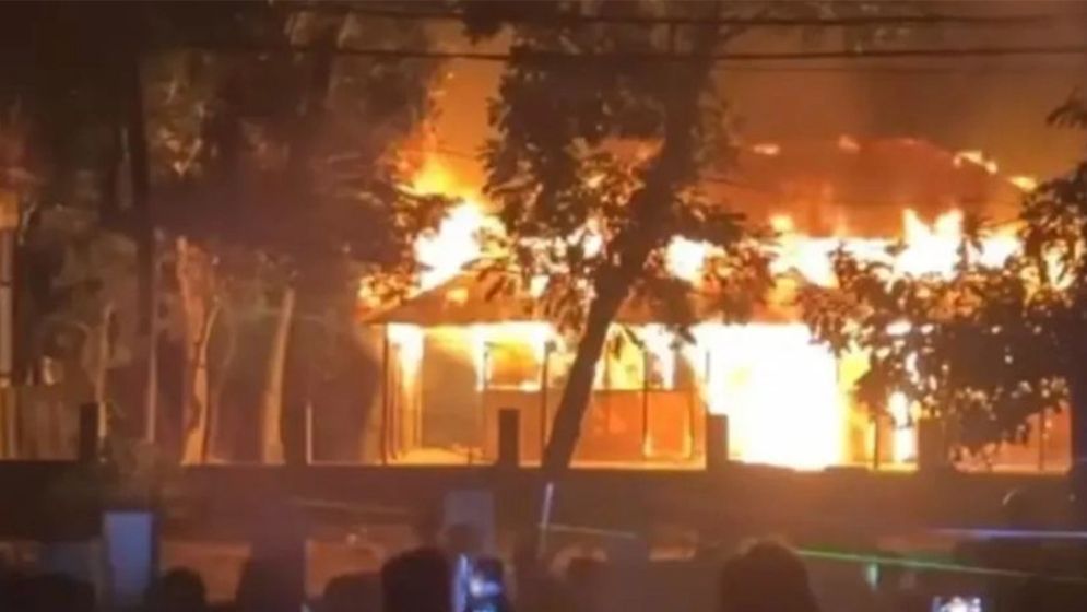 আশুগঞ্জে ফুল ছেঁড়া নিয়ে সংঘর্ষ, সাত পুলিশসহ আহত ৩০