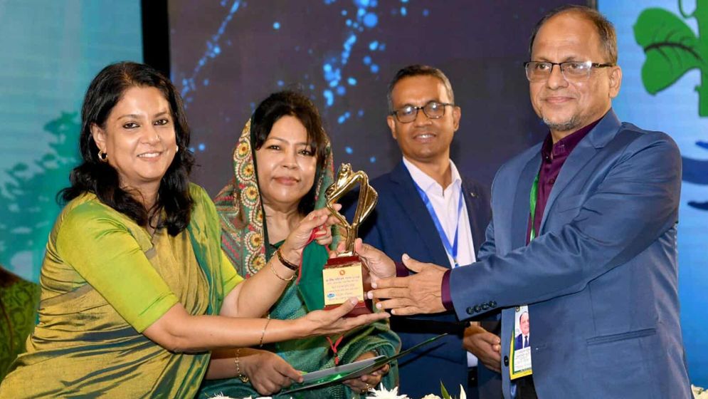 জাতীয় পরিবেশ পদকসহ ৪ ক্ষেত্রে পুরস্কার দিল সরকার