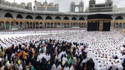 হজের আনুষ্ঠানিকতা শুরু, মিনায় হাজিরা