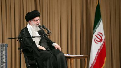 ইরান পরাজয় স্বীকার করে আত্মসমর্পণ করবে না: খামেনি