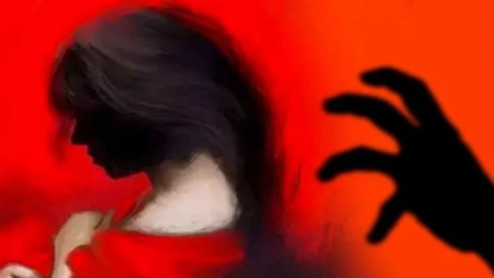 দুই ছাত্রীকে ধর্ষণের অভিযোগ