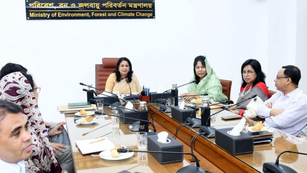 বাঁশের আসবাবপত্রের ব্যবহার বাড়ানোর তাগিদ : পরিবেশ উপদেষ্টা